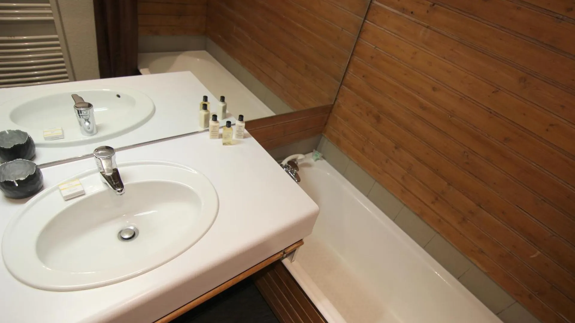 Beausoleil Appartements Vti Val Thorens 0*,